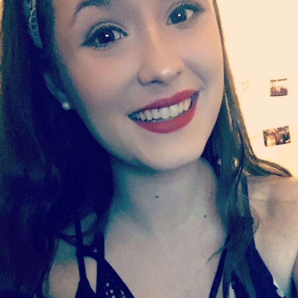 Meet your Posher, Alesha